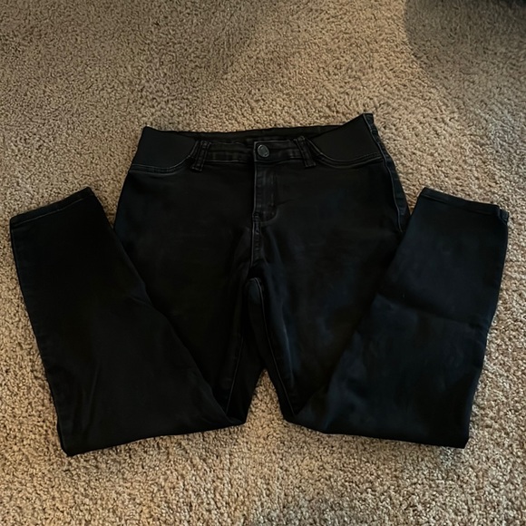 Bella Vida Maternity Jeans - Picture 1 of 2